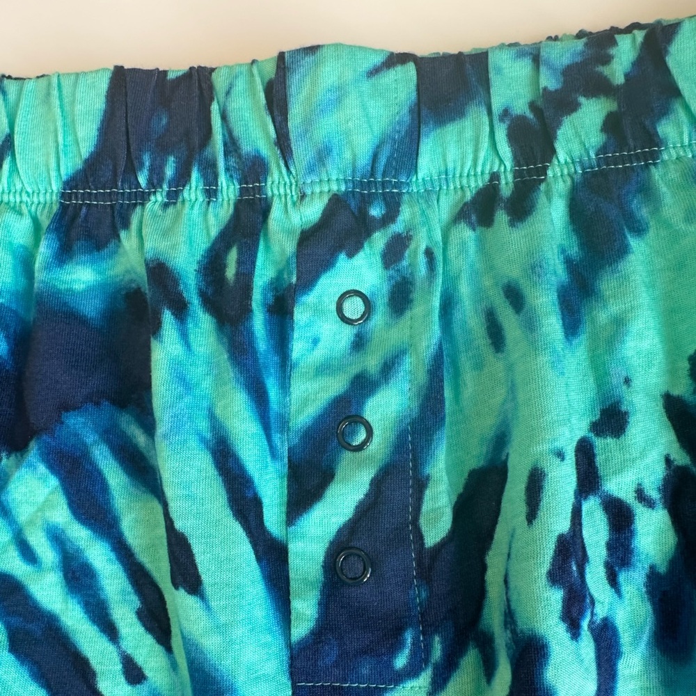Women’s tie dye lounge shorts 2X - Picture 3 of 7